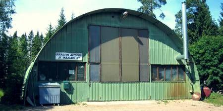 Uuraisten autopelti ja maalaus Ky